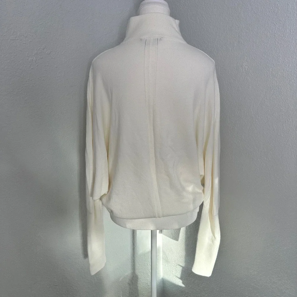 French Connection Womens Cream Turtleneck Long Sleeve Sweater size small